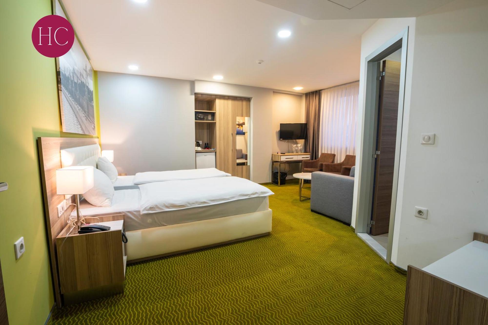 Central Hotel, Fitness And Spa Vinica Екстер'єр фото