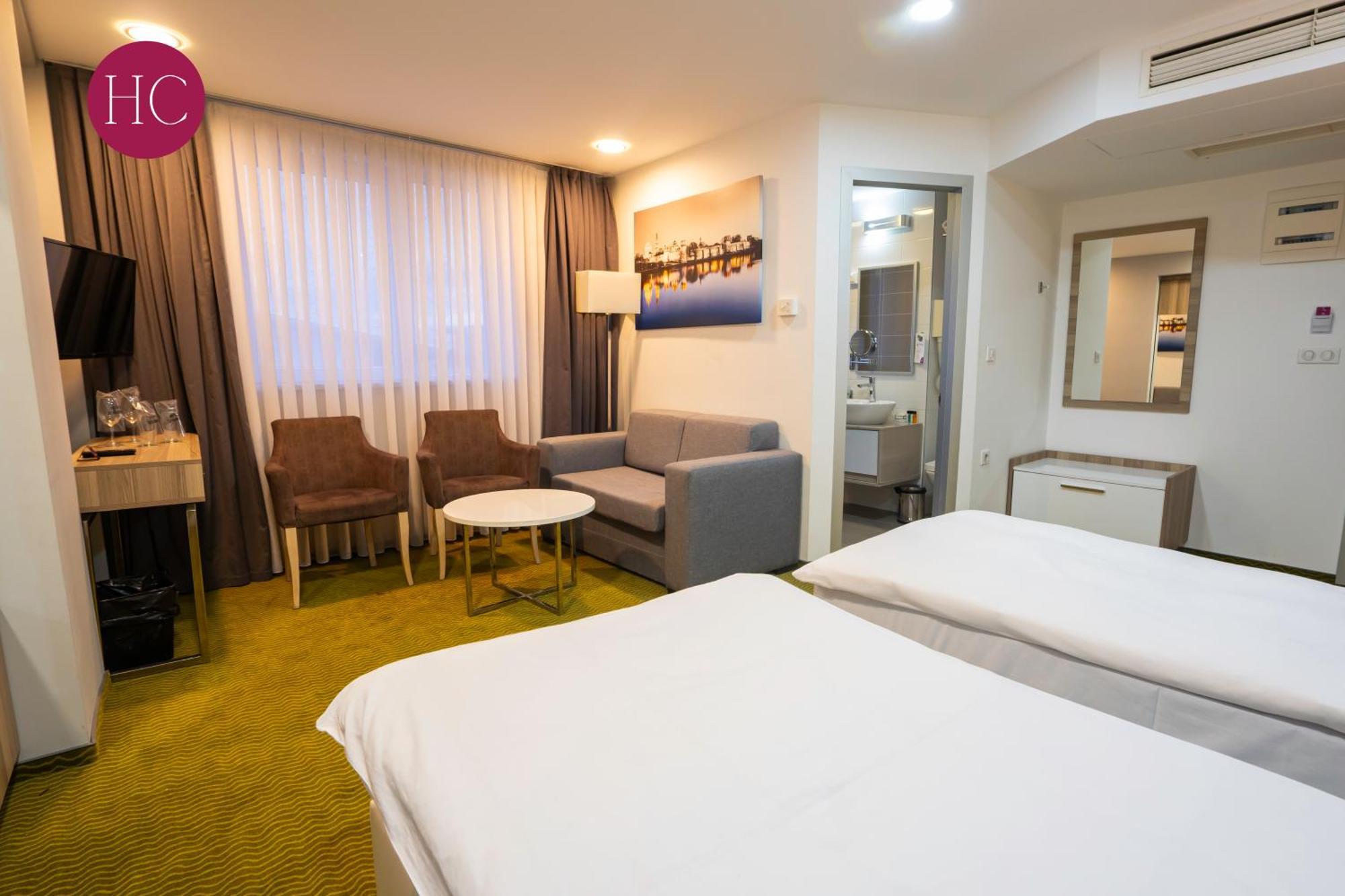 Central Hotel, Fitness And Spa Vinica Екстер'єр фото